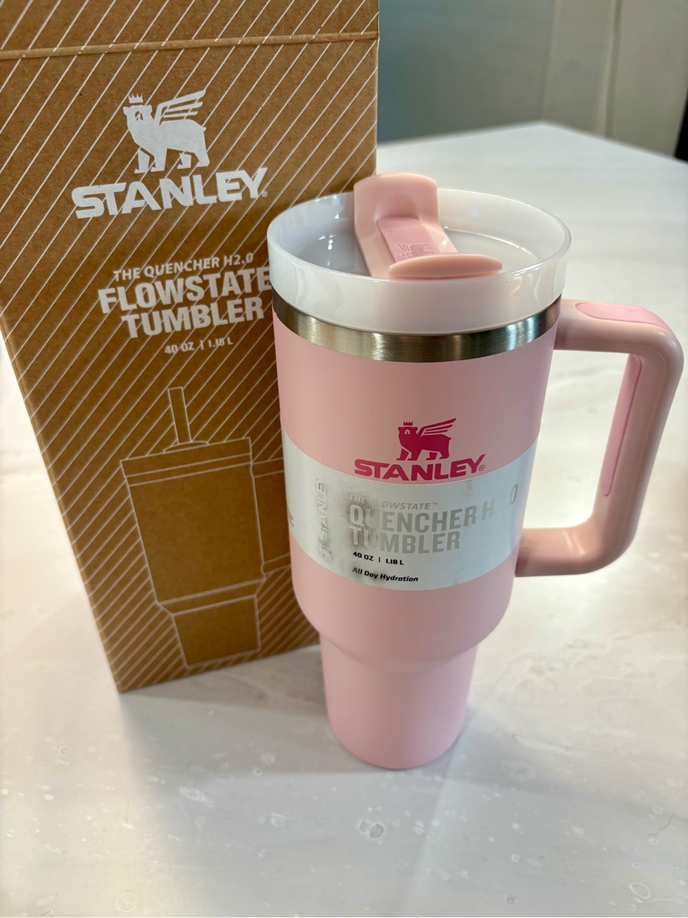 40 oz Stanley Quencher Flowstate Tumbler Light Pink